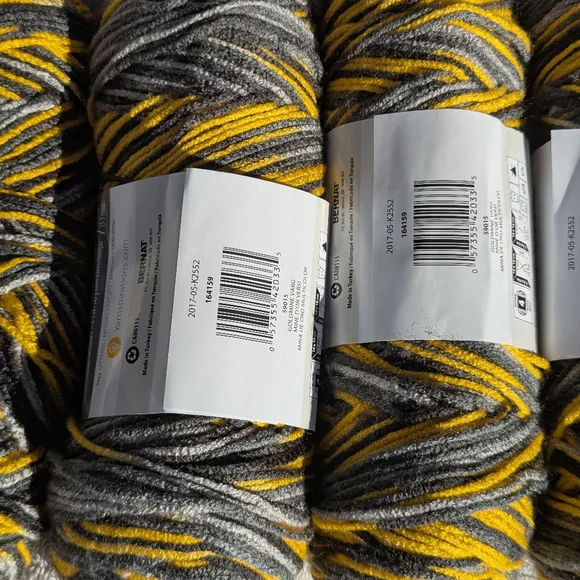 Barnat Premium Yarnspirations Goldmine Variegated Yarn, 3.5 Skiens, Gold & Grey - Picture 6 of 12